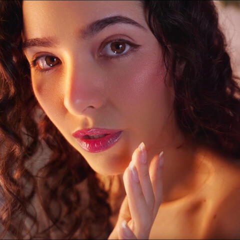 ASMR - This is how you'll sleep tonight (Super Closeup Unintelligible whispers)