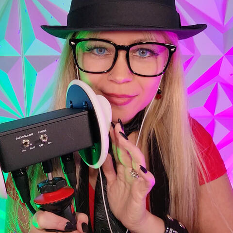 Overly-Explained Nom-Noms (Ear Eating ASMR)