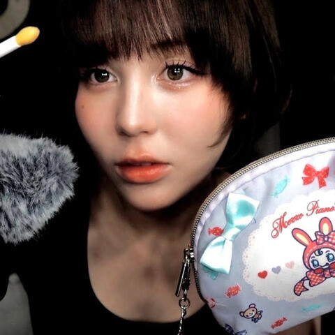 Japanese ASMR — Whispered Beauty Picks & Tingles