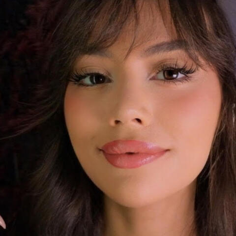 ASMR - Zorba Abla Kardeşlerini Mezuniyete Hazırlıyor