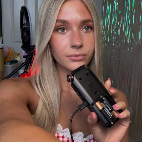 ASMR in Spanish — Tascam Mic & Trigger Words