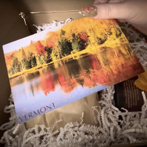 Relaxing ASMR Vermont Food Gift Box (Celebrate States)