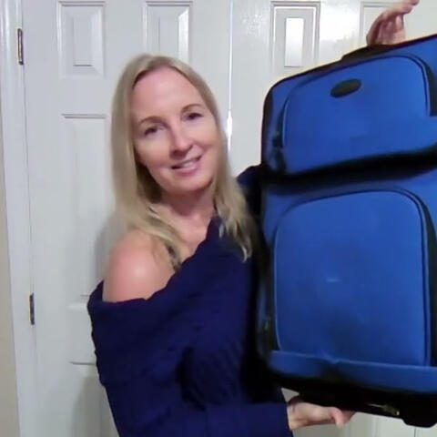 ASMR Packing for a Quick Solo Beach Trip!