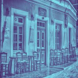 Cheerful Backdrops for Indoor Dining
