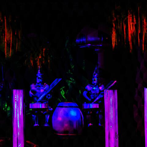 Synaptic Reflections at the Speed of Light