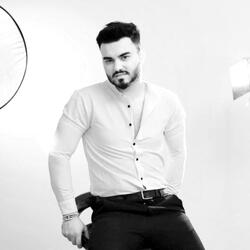 Indragostit De Doua Femei