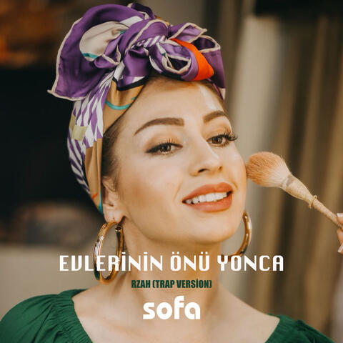 Evlerinin Önü Yonca