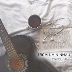 Trộm Nhìn Nhau