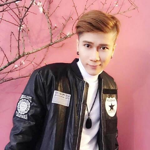 Ai CòN Chờ Ai