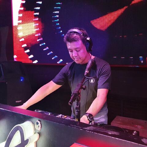 CLOSE YOUR EYES REMIX 2022