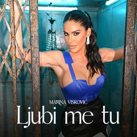 Ljubi me tu