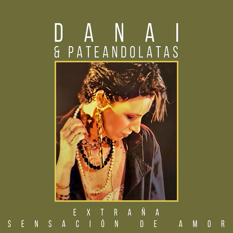 Extraña Sensación de Amor