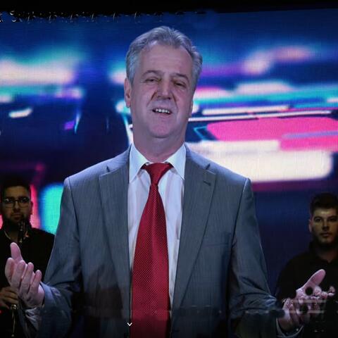 Ne dritare dole - kenge kercovare