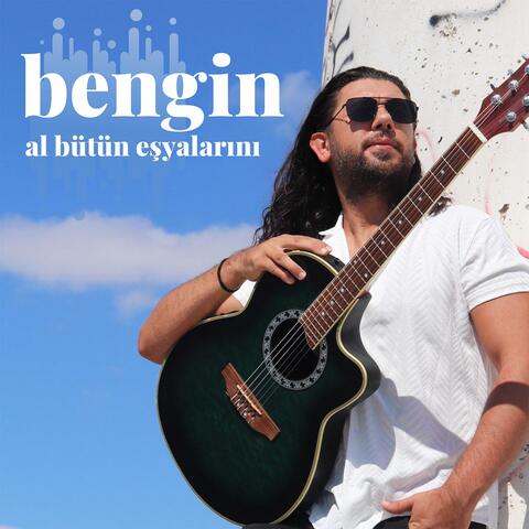 Al Bütün Eşyalarını