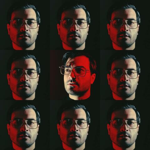 Усыпан шипами