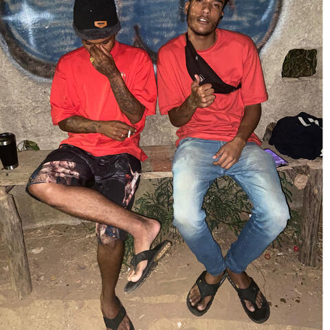 Levo ela no shopping