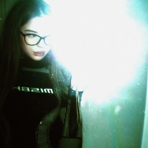 if u think i'm pretty (opium)