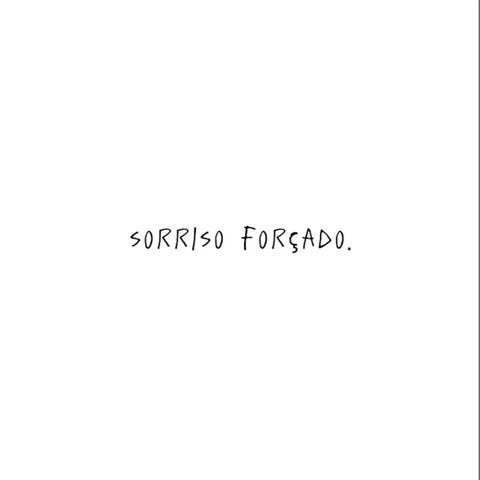 Sorriso forçado