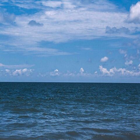 Float (feat. Rey Morado)