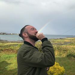 Acht Teanga Anois