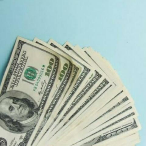 Money (feat. Malunda)