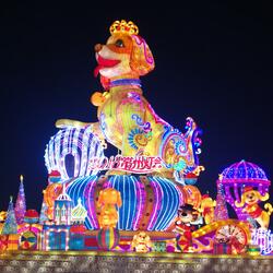 The Dragon Lanterns Dance（New Year's theme song）