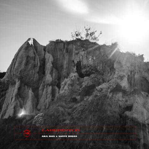 Laberintos (feat. Santi Seijas)