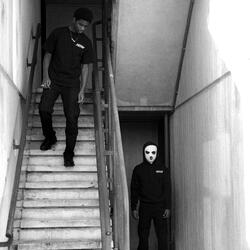 Freaks (feat. Dopeboiavi)