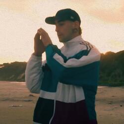 Distinto #5 (feat. Magguer)