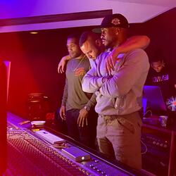 LeBron (feat. Raeliss)