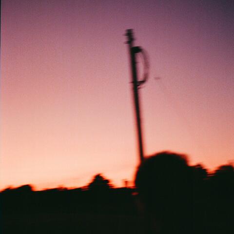 Parachute (feat. Lyncanyon)