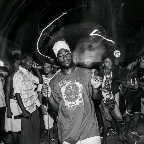 Eta Porra (feat. Vírus)