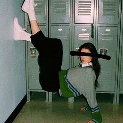 cats feel vibrations too