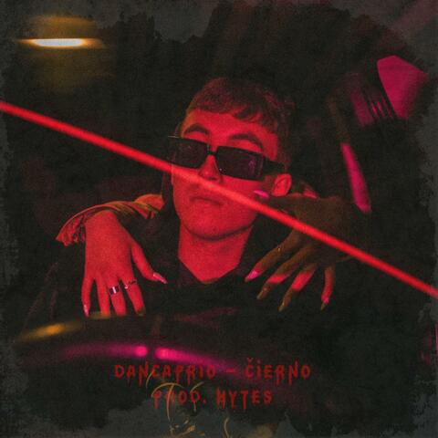 Čierno (feat. Hytes)