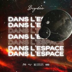 Dans l'Espace