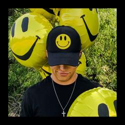 Don't Look In (feat. Ruggles)