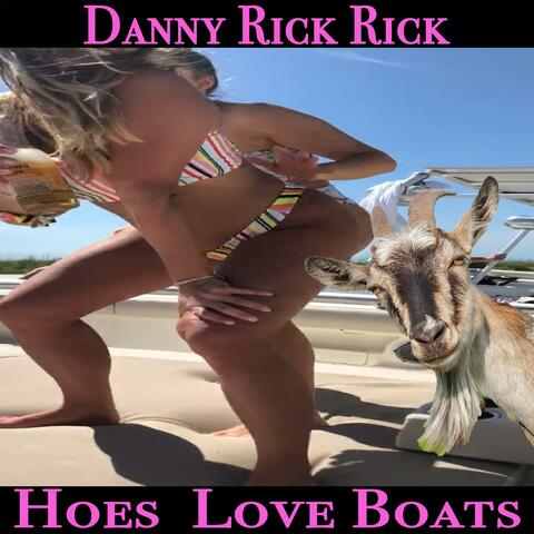 Hoes Love Boats