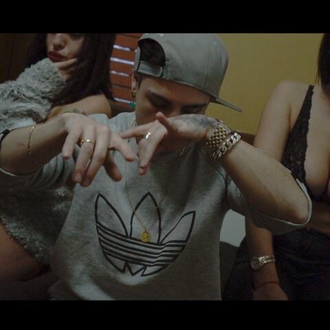 Tu me haces brillar (feat. Slyfer)