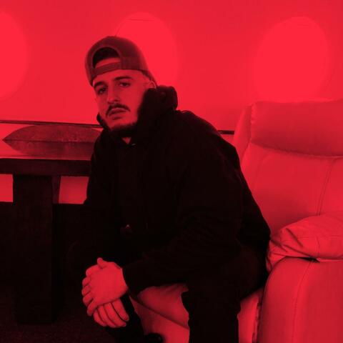 HOME (feat. Mellyx)