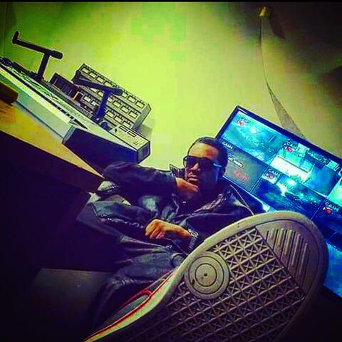 Wat up (feat. Scarborough)_[Klout]