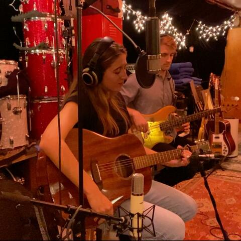 Easy to Love (Live at Grand Street) (Live)