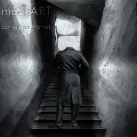Schwarzer Mantel