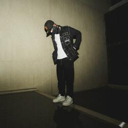 Rich (feat. Yung Doggo)