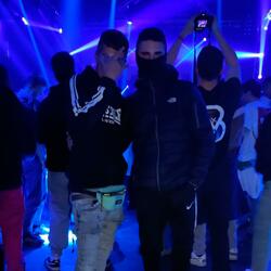 Nike y Prada (feat. kenokedana)