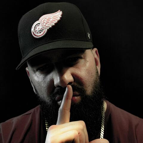 SAG BESSER NIX (feat. Loyal Yaro)