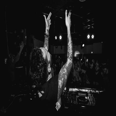 Ain't No Time To Fuck Around (VIP)