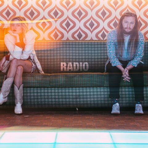 RADIO (feat. Muzzy Fossa)