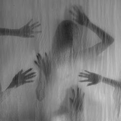 Hover (feat. Jessica Vines)