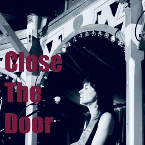 Close The Door (From "Mittagsstunde" Original Soundtrack)