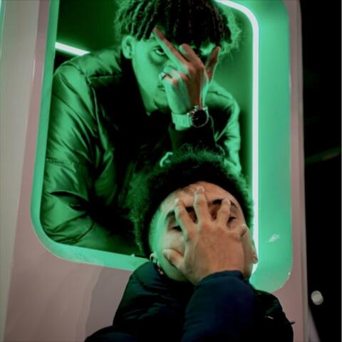 Pose Too (feat. Keezy)